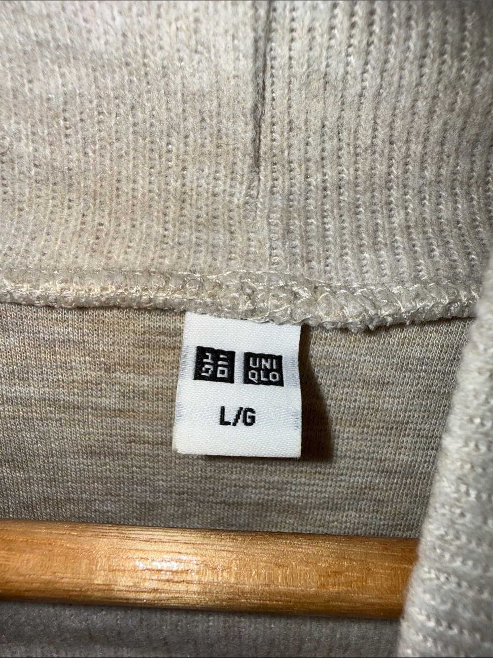 Uniqlo Cream ribbed turtleneck - Picture 2 of 4